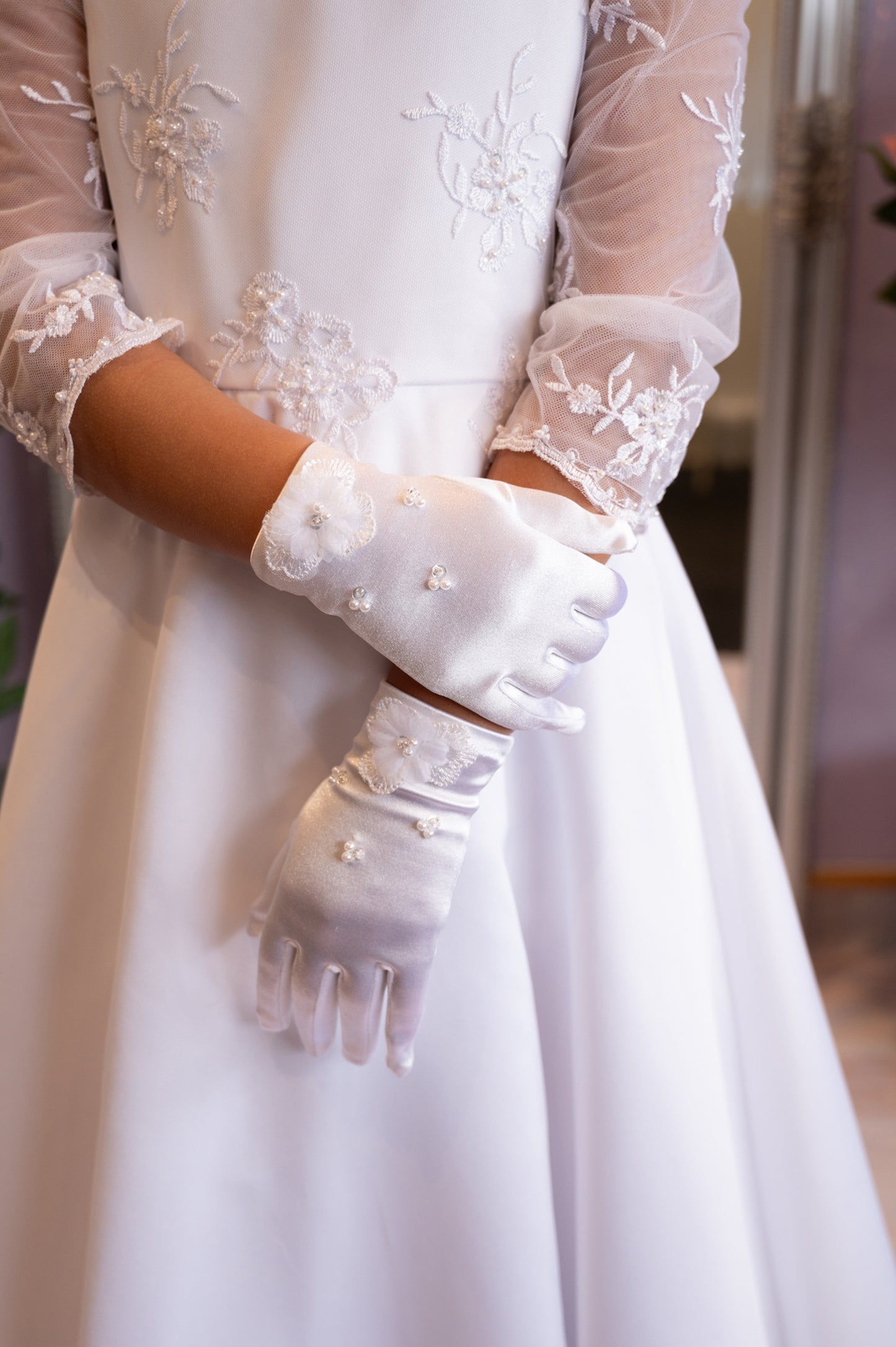 Paige White Communion Glove